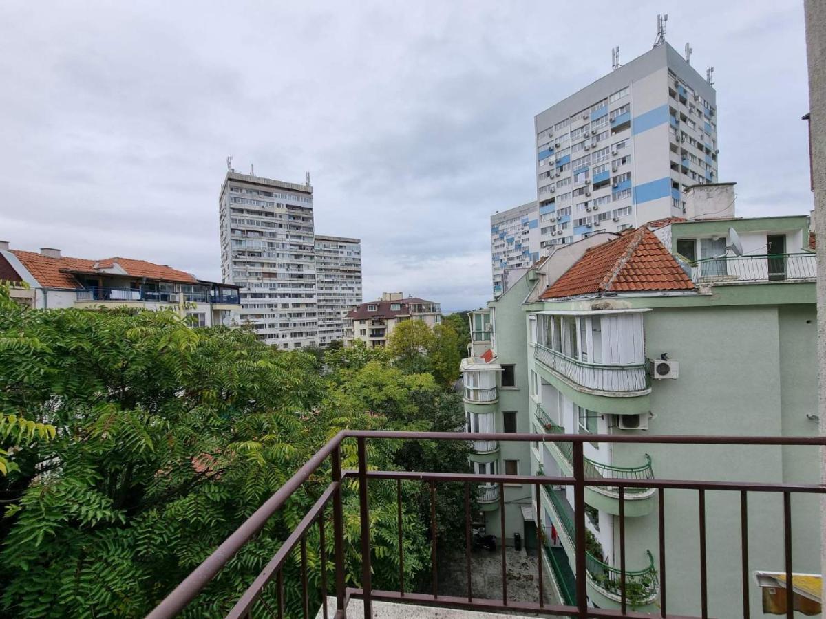 Flora - Beautiful *New* Apartment To The Beach Burgas Exterior foto