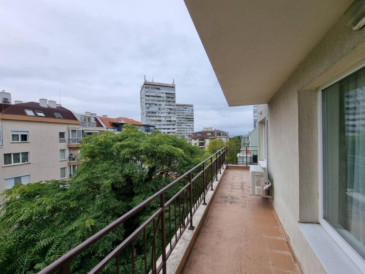 Flora - Beautiful *New* Apartment To The Beach Burgas Exterior foto